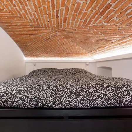 Loft Porta Susa 公寓